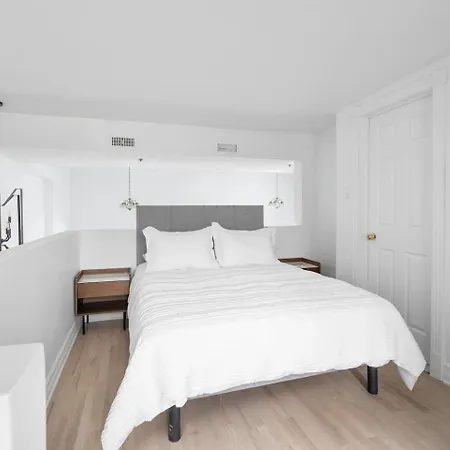 Le Nomade Mtl Aparthotel Montreal Exterior photo